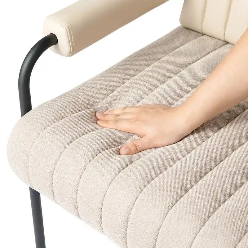 Sillón decorativo de cuero sintético y tela blanquecinos con apoyabrazos acolchados, juego de 2 unidades