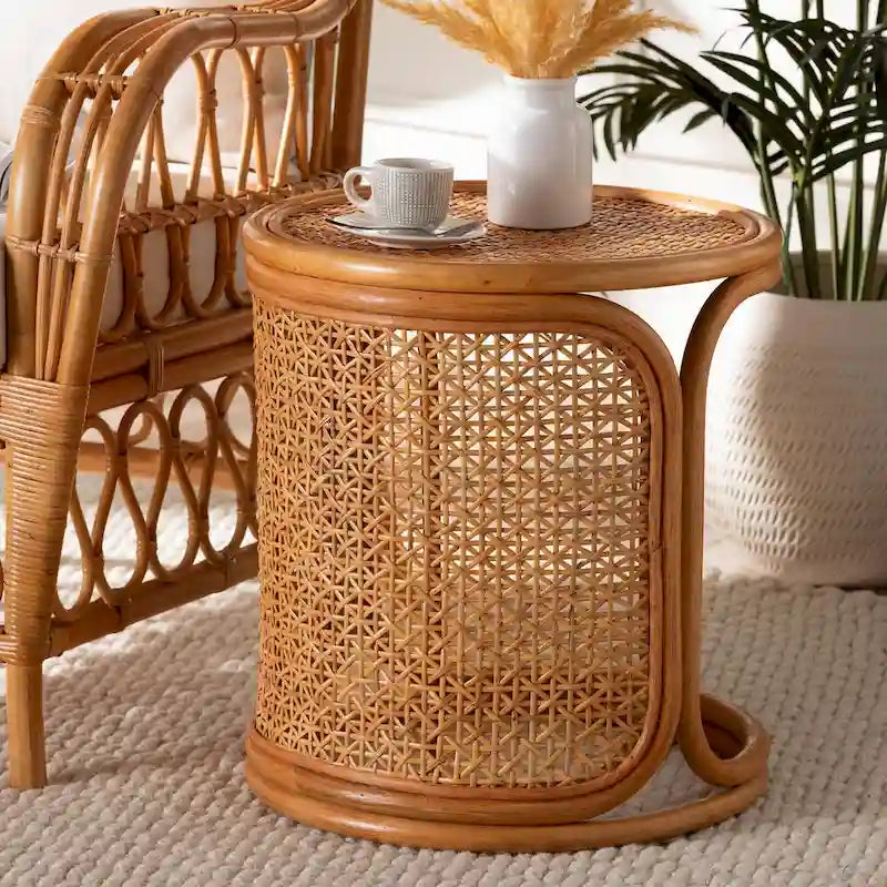 Mesa auxiliar redonda de ratán, color miel claro, estilo bohemio, para 1 persona